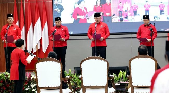 Megawati Lantik 4 Kepala Badan Partai